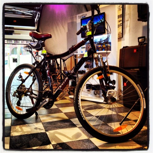 ¿Cuantos gadgets ves en esta bicicleta?