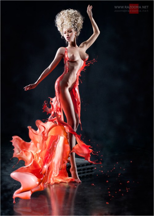 andreyrazoomovski-chicapinturaroja