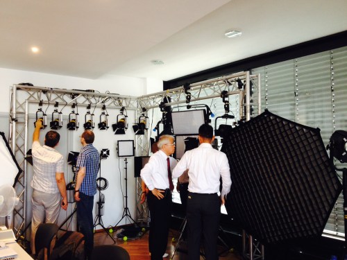 Ver, tocar y aprender para luego transmitir