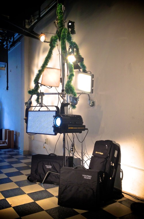 Nuestro peculiar árbol de Navidad Avenger decorado con dedolight's y TecPro's